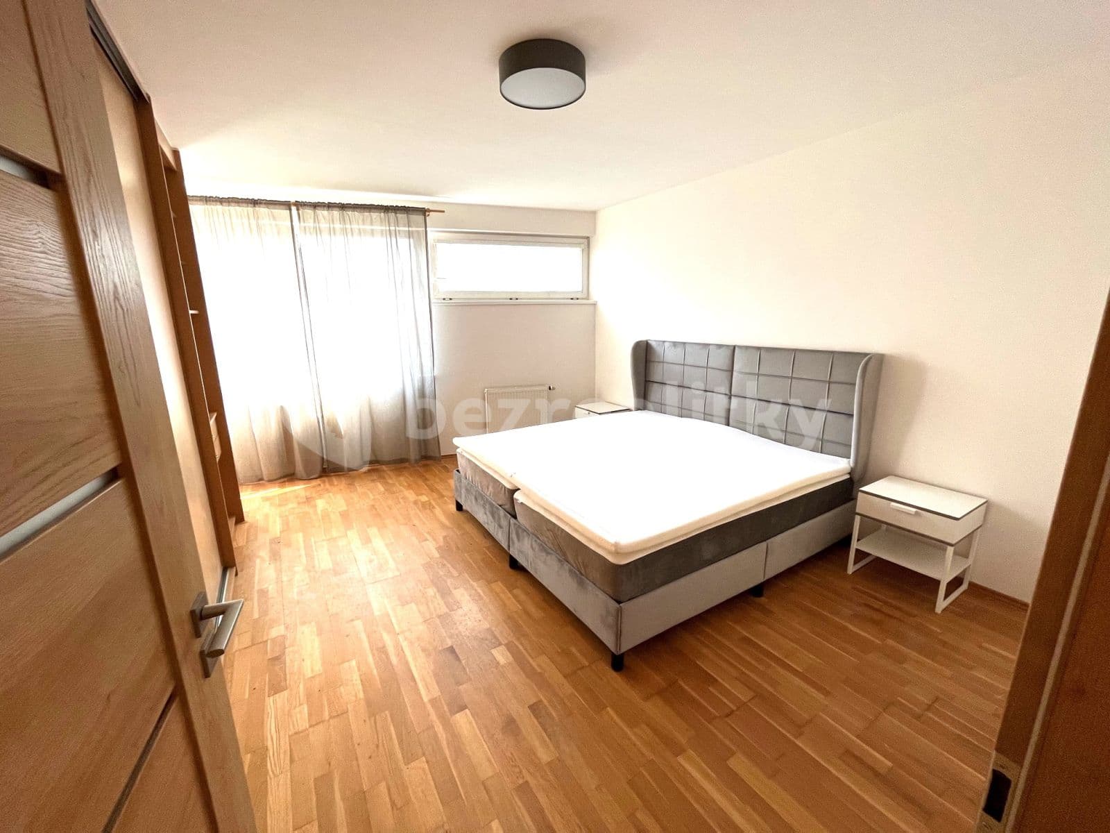 Prenájom bytu 2-izbový 56 m², V Zeleném údolí, Praha, Praha