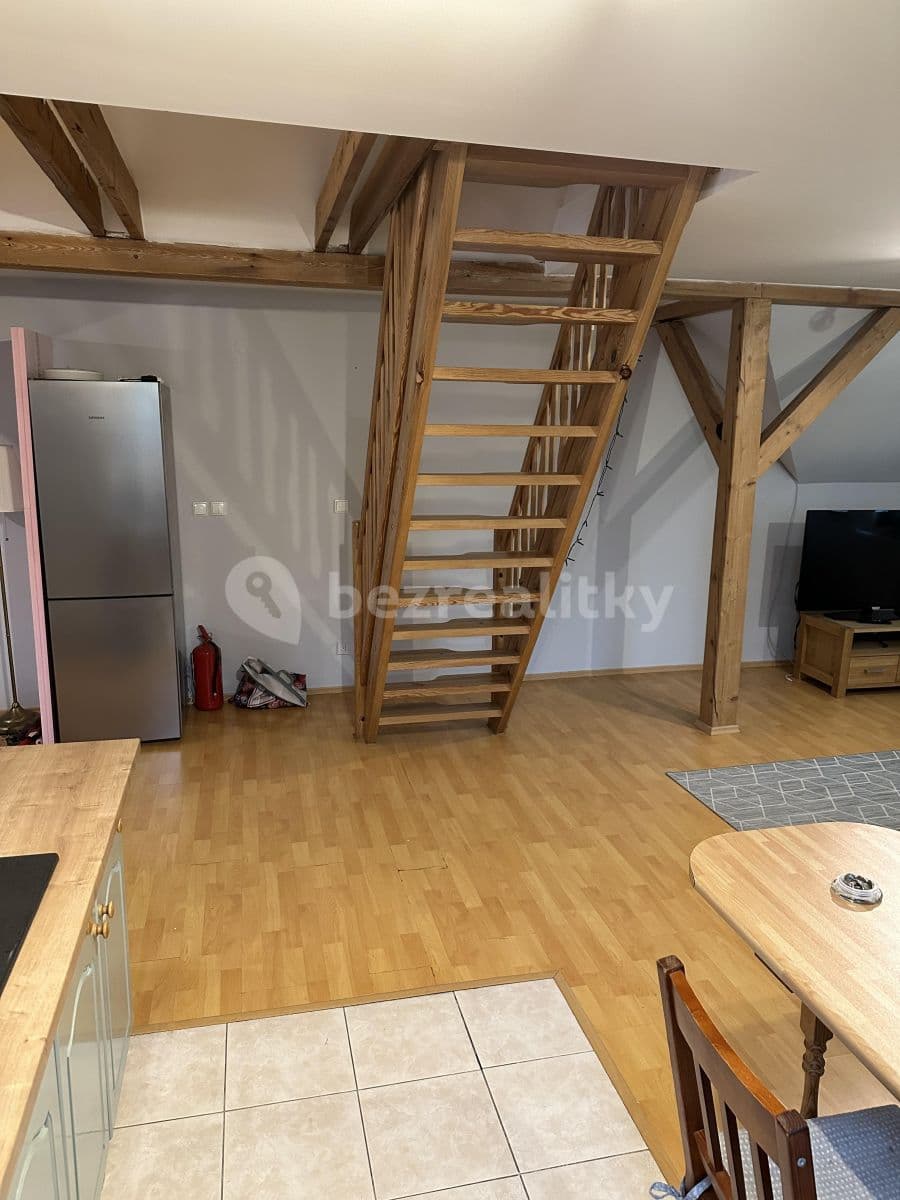 Prenájom bytu 2-izbový 85 m², Okrouhlá, Liberecký kraj Prenájom bytu 2-izbový 85 m², Okrouhlá, Liberecký kraj