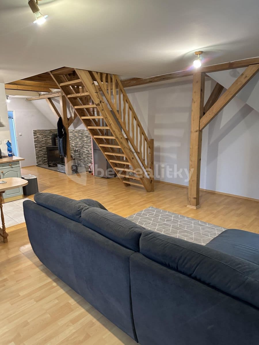 Prenájom bytu 2-izbový 85 m², Okrouhlá, Liberecký kraj Prenájom bytu 2-izbový 85 m², Okrouhlá, Liberecký kraj