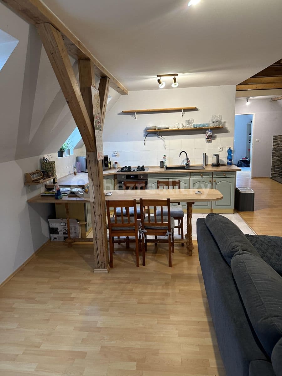 Prenájom bytu 2-izbový 85 m², Okrouhlá, Liberecký kraj Prenájom bytu 2-izbový 85 m², Okrouhlá, Liberecký kraj