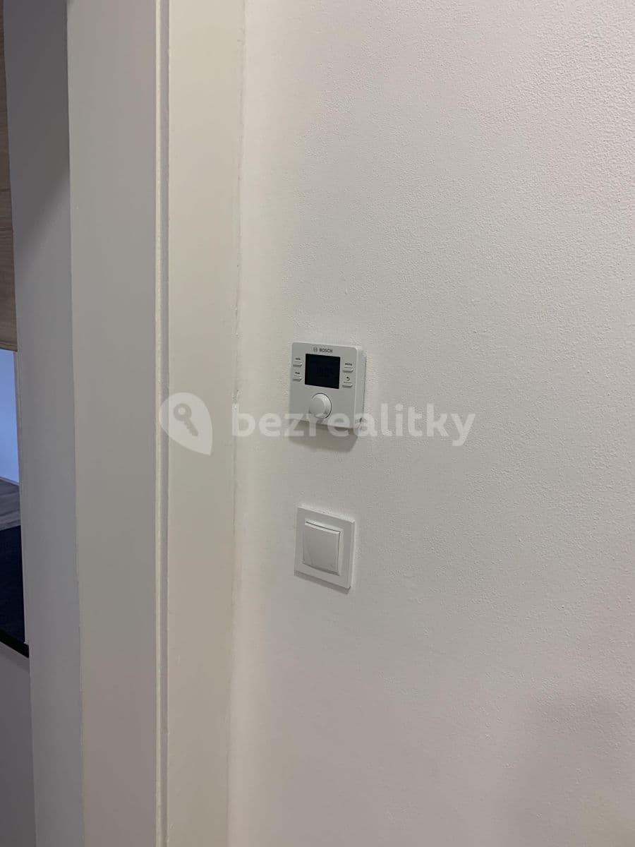 Prenájom bytu 2-izbový 70 m², Korunní, Praha, Praha Prenájom bytu 2-izbový 70 m², Korunní, Praha, Praha