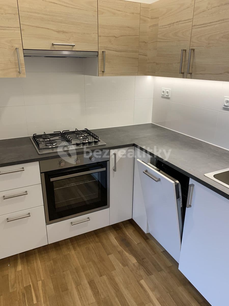 Prenájom bytu 2-izbový 70 m², Korunní, Praha, Praha Prenájom bytu 2-izbový 70 m², Korunní, Praha, Praha
