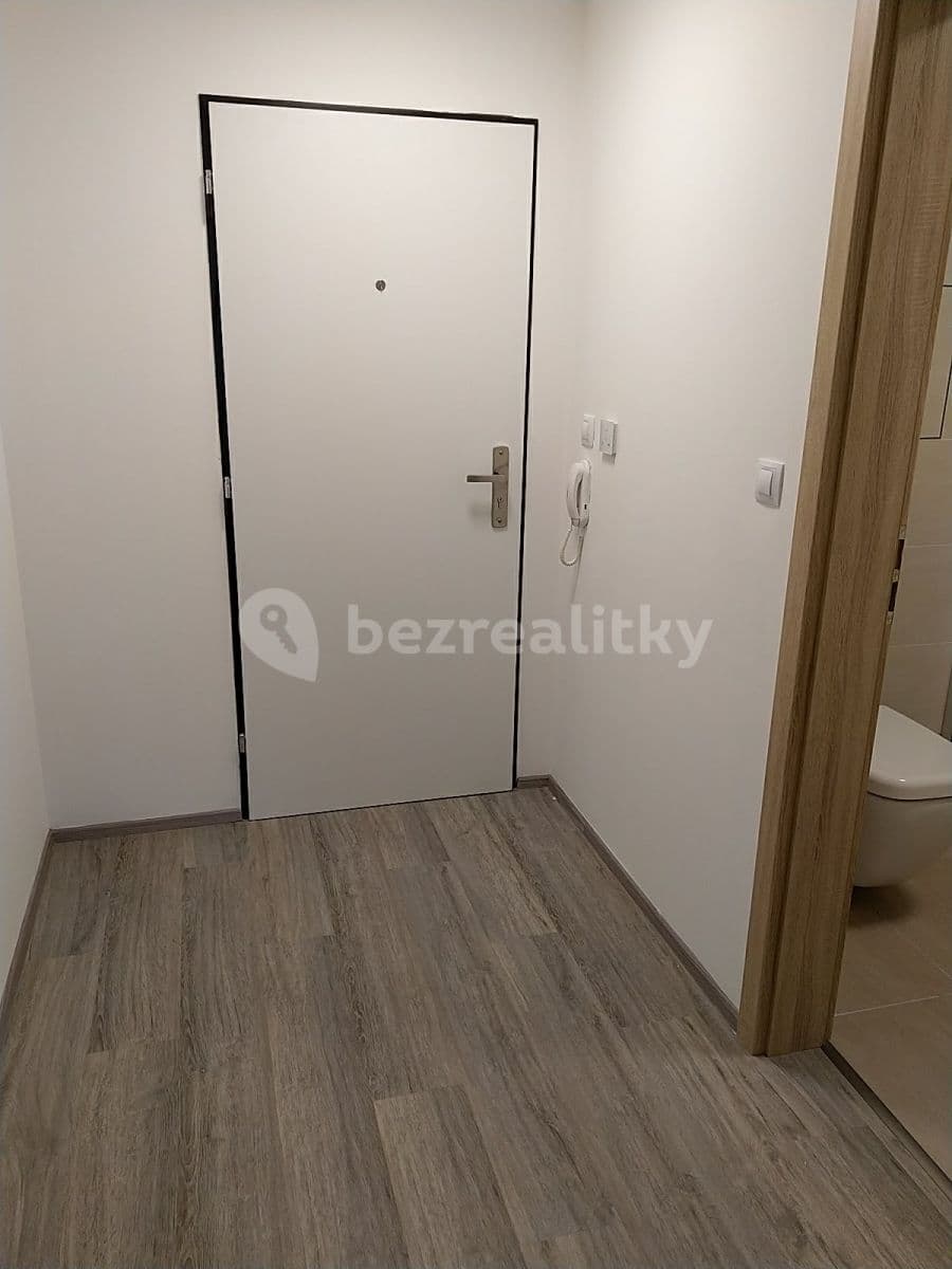 Prenájom bytu 1-izbový 32 m², Poříčí, Brno, Jihomoravský kraj Prenájom bytu 1-izbový 32 m², Poříčí, Brno, Jihomoravský kraj