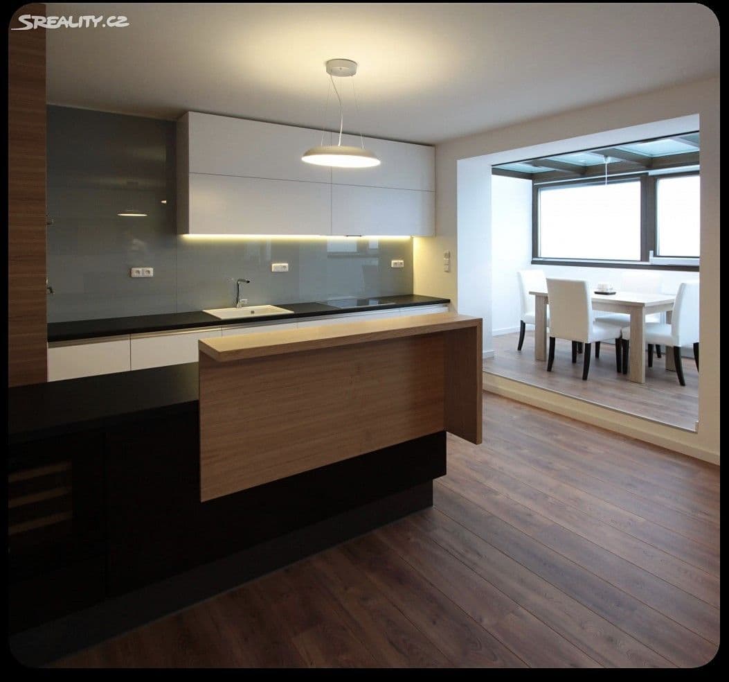 Prenájom bytu 3-izbový 85 m², Červená Skála, Husinec, Středočeský kraj Prenájom bytu 3-izbový 85 m², Červená Skála, Husinec, Středočeský kraj