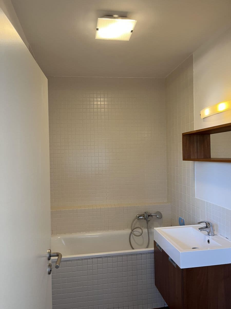 Prenájom bytu 3-izbový 85 m², Červená Skála, Husinec, Středočeský kraj Prenájom bytu 3-izbový 85 m², Červená Skála, Husinec, Středočeský kraj