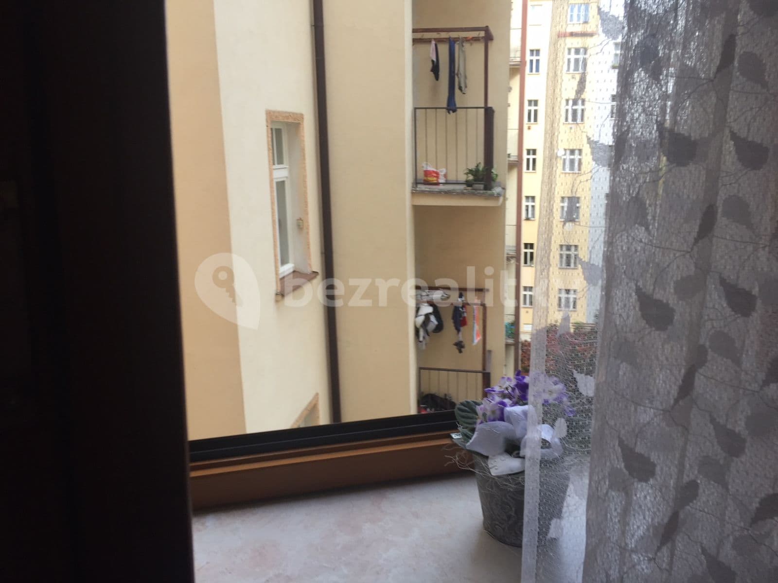 Prenájom bytu 1-izbový 29 m², Jaselská , Praha, Praha Prenájom bytu 1-izbový 29 m², Jaselská , Praha, Praha