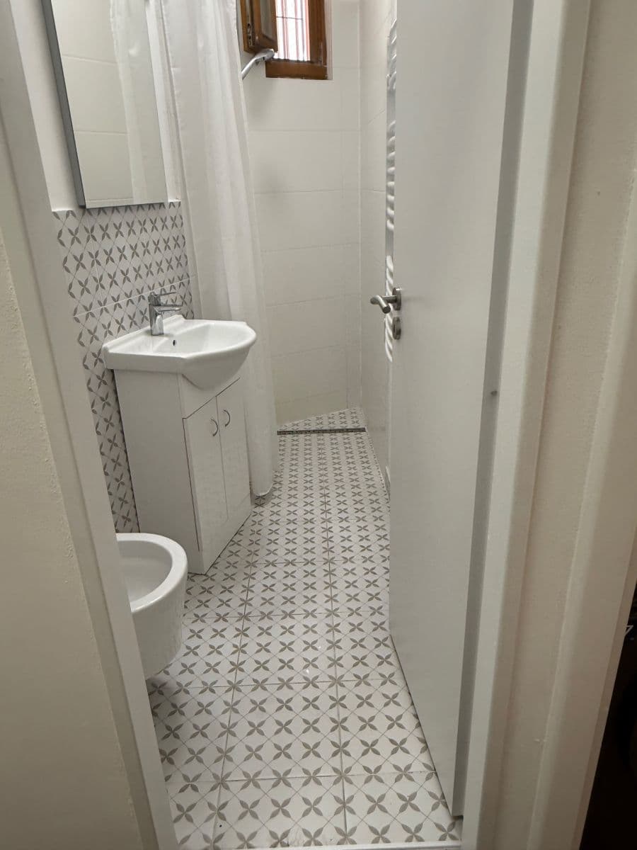 Prenájom bytu 1-izbový 29 m², Jaselská , Praha, Praha Prenájom bytu 1-izbový 29 m², Jaselská , Praha, Praha