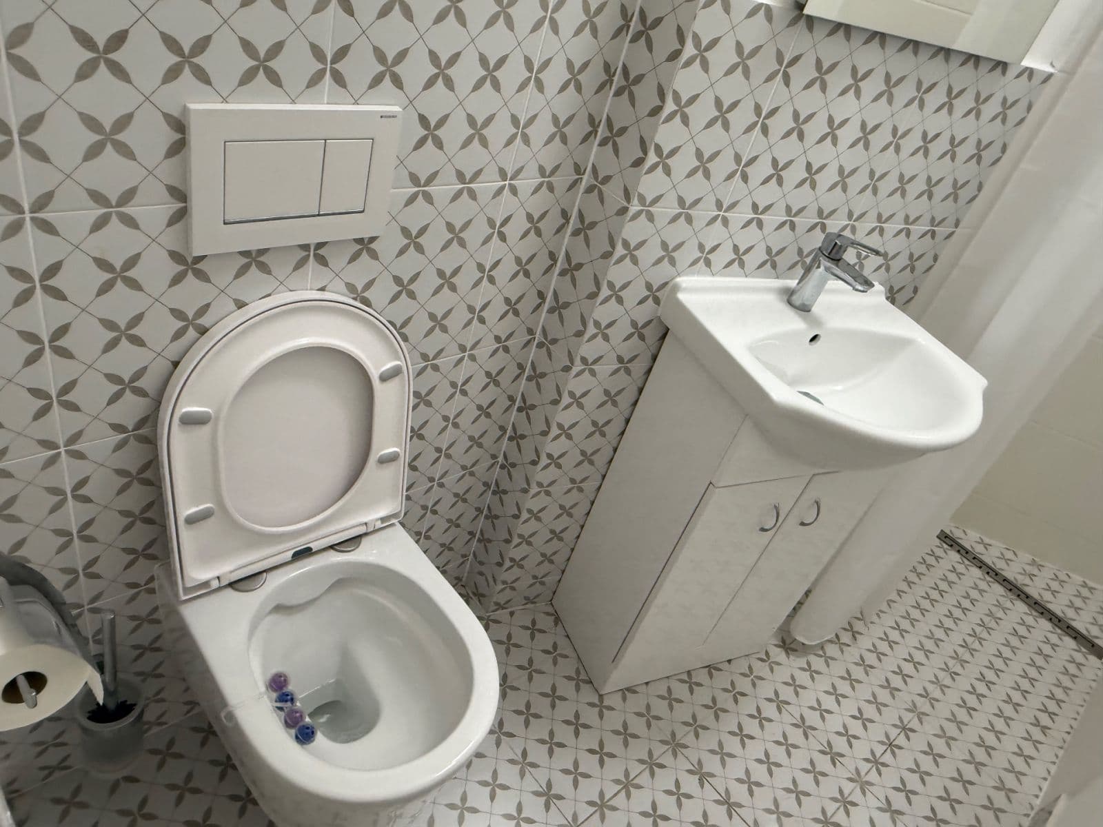 Prenájom bytu 1-izbový 29 m², Jaselská , Praha, Praha Prenájom bytu 1-izbový 29 m², Jaselská , Praha, Praha