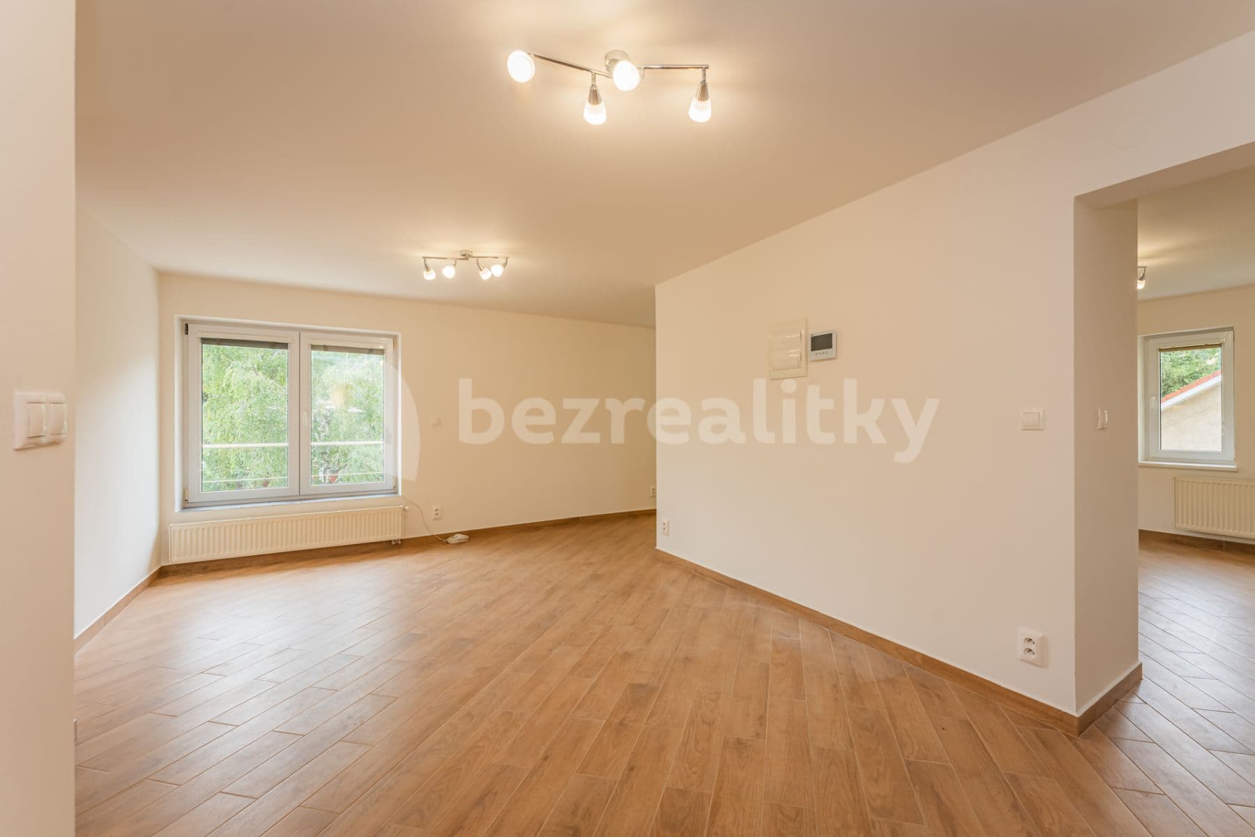 Prenájom bytu 3-izbový 398 m², V Rybníčkách, Praha, Praha Prenájom bytu 3-izbový 398 m², V Rybníčkách, Praha, Praha