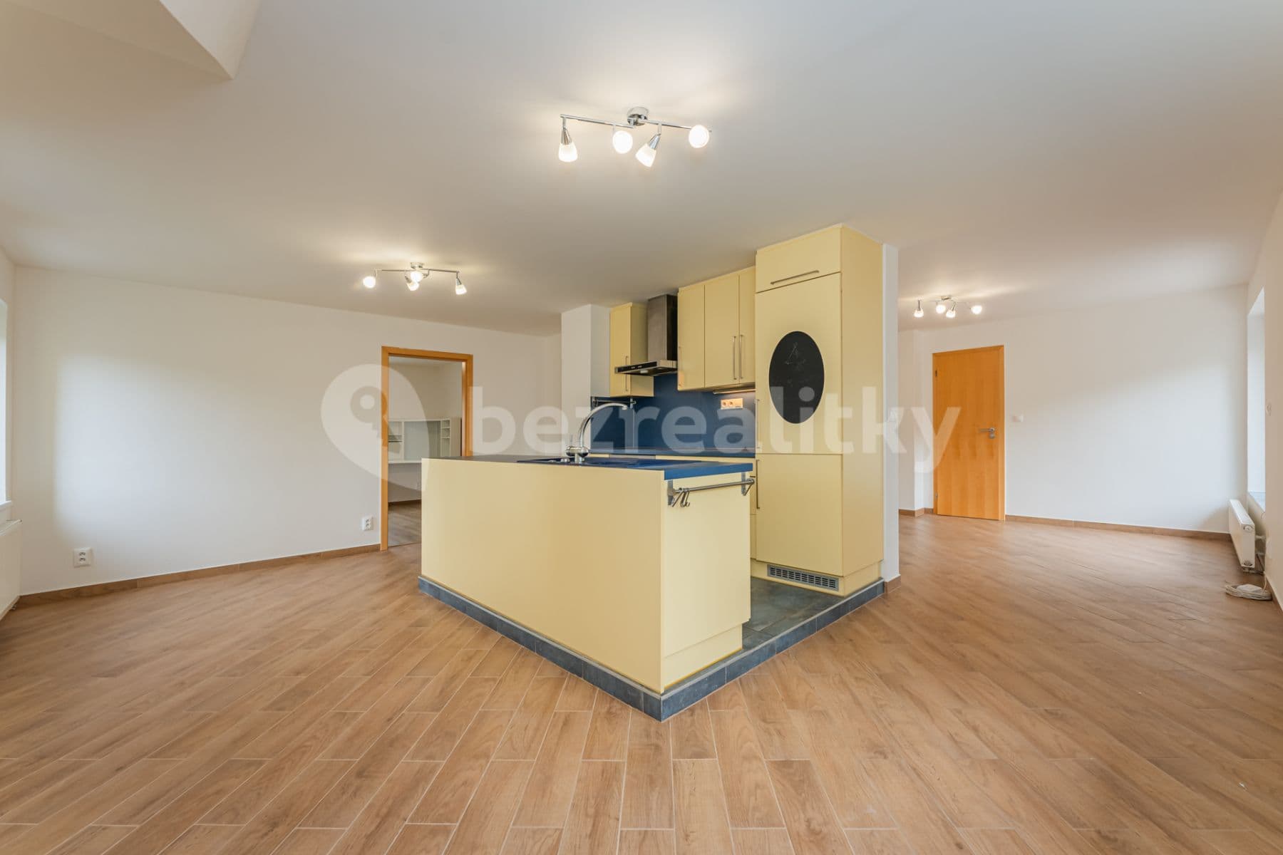 Prenájom bytu 3-izbový 398 m², V Rybníčkách, Praha, Praha Prenájom bytu 3-izbový 398 m², V Rybníčkách, Praha, Praha