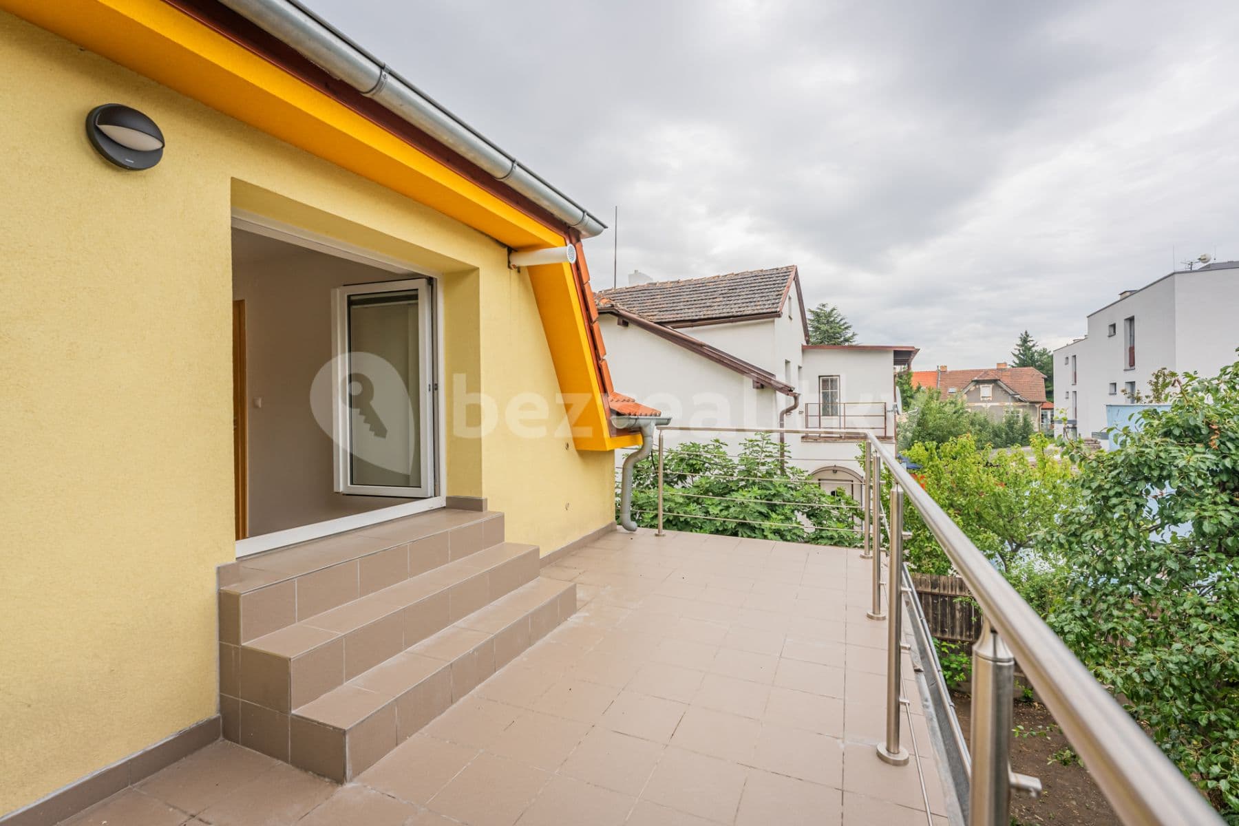 Prenájom bytu 3-izbový 398 m², V Rybníčkách, Praha, Praha Prenájom bytu 3-izbový 398 m², V Rybníčkách, Praha, Praha