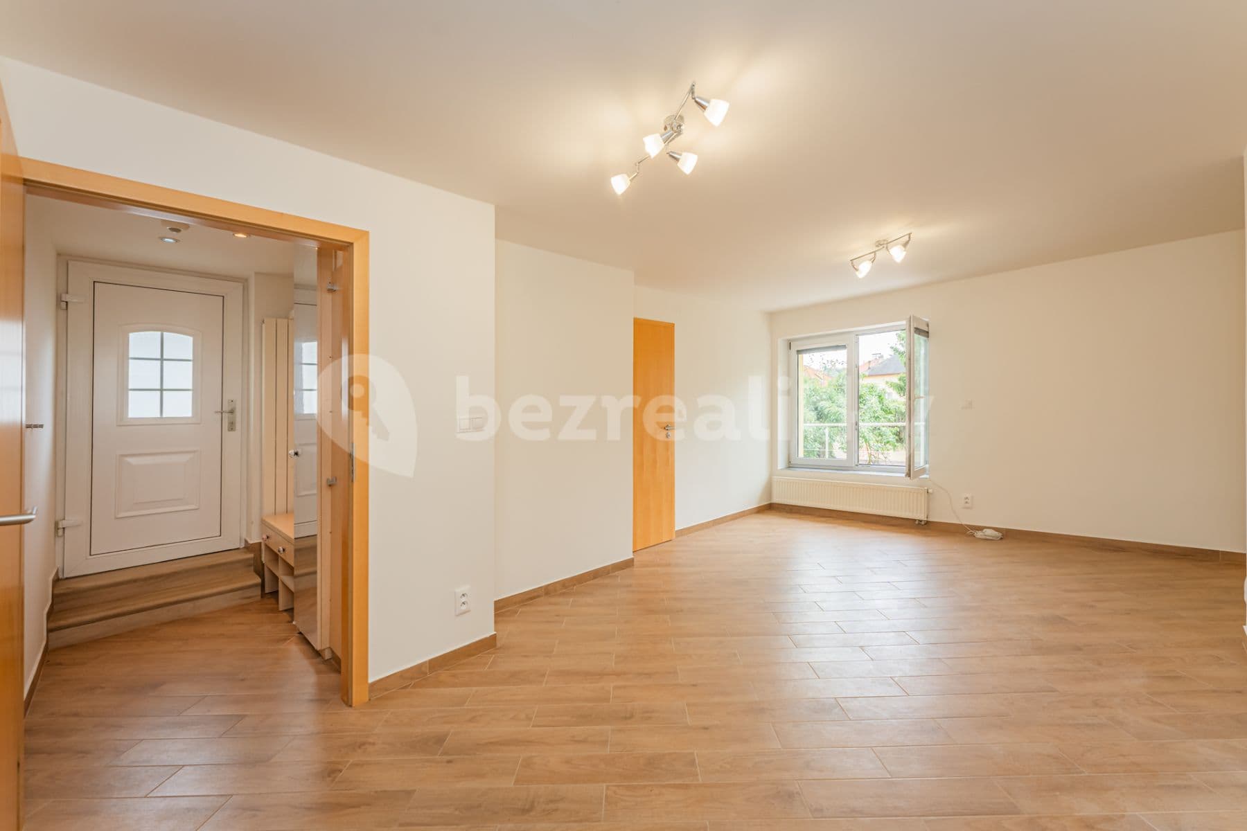 Prenájom bytu 3-izbový 398 m², V Rybníčkách, Praha, Praha Prenájom bytu 3-izbový 398 m², V Rybníčkách, Praha, Praha