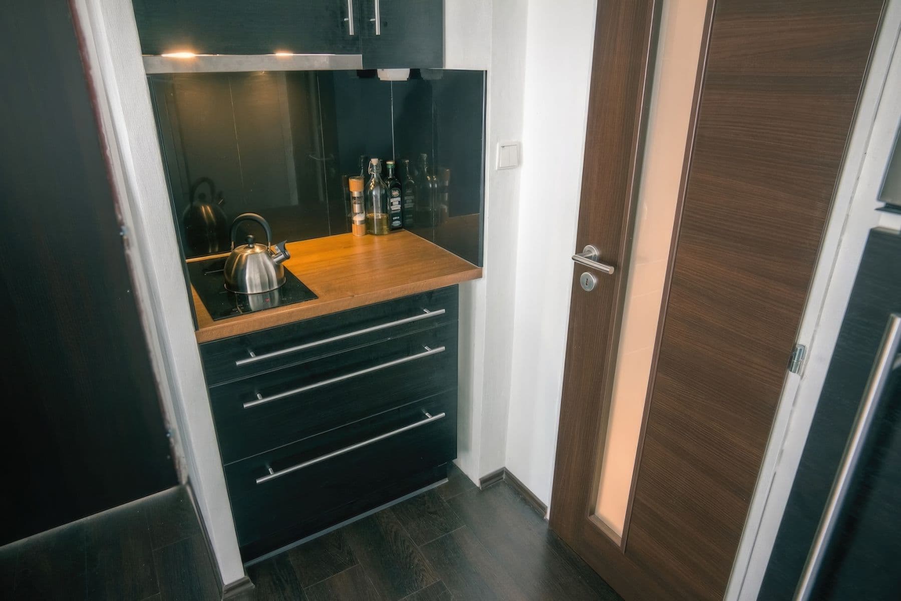 Prenájom bytu Garsoniéra 27 m², V Hůrkách, Praha, Praha Prenájom bytu Garsoniéra 27 m², V Hůrkách, Praha, Praha