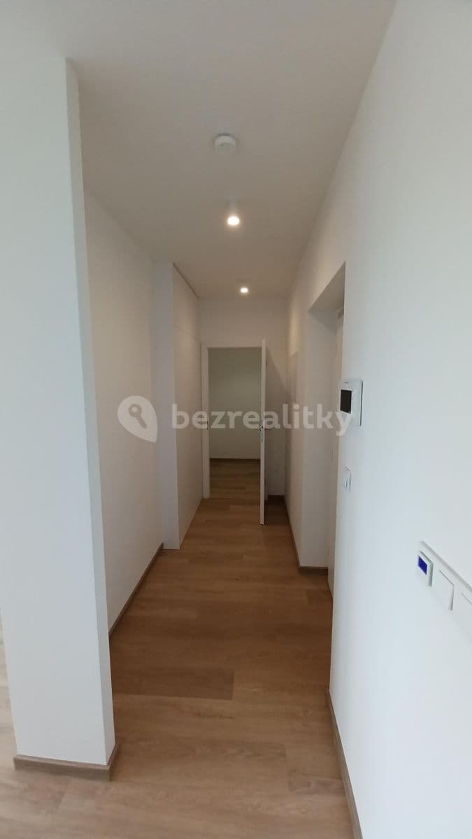 Prenájom bytu 2-izbový 57 m², Veverské Knínice, Jihomoravský kraj Prenájom bytu 2-izbový 57 m², Veverské Knínice, Jihomoravský kraj