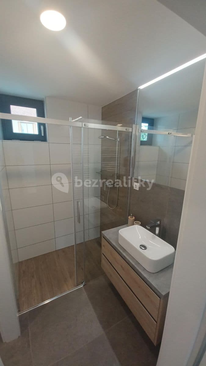 Prenájom bytu 2-izbový 57 m², Veverské Knínice, Jihomoravský kraj Prenájom bytu 2-izbový 57 m², Veverské Knínice, Jihomoravský kraj