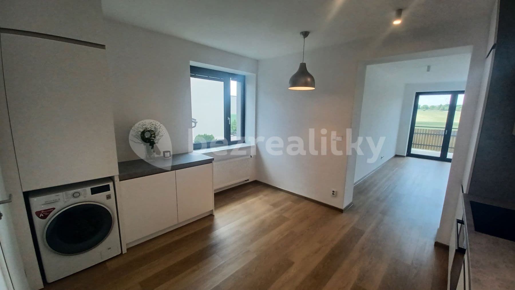 Prenájom bytu 2-izbový 57 m², Veverské Knínice, Jihomoravský kraj Prenájom bytu 2-izbový 57 m², Veverské Knínice, Jihomoravský kraj