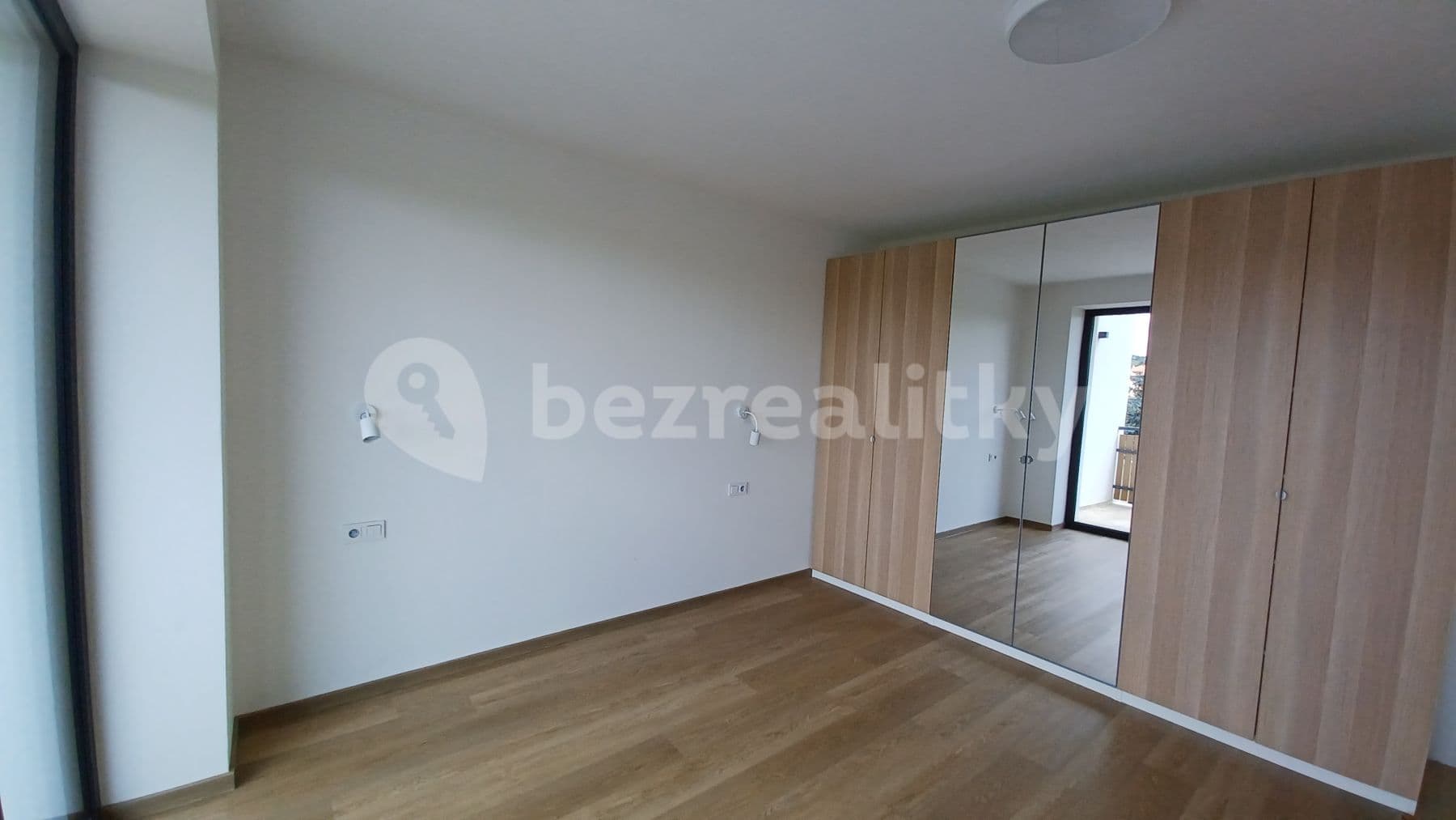 Prenájom bytu 2-izbový 57 m², Veverské Knínice, Jihomoravský kraj Prenájom bytu 2-izbový 57 m², Veverské Knínice, Jihomoravský kraj