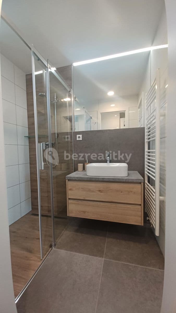 Prenájom bytu 2-izbový 57 m², Veverské Knínice, Jihomoravský kraj Prenájom bytu 2-izbový 57 m², Veverské Knínice, Jihomoravský kraj