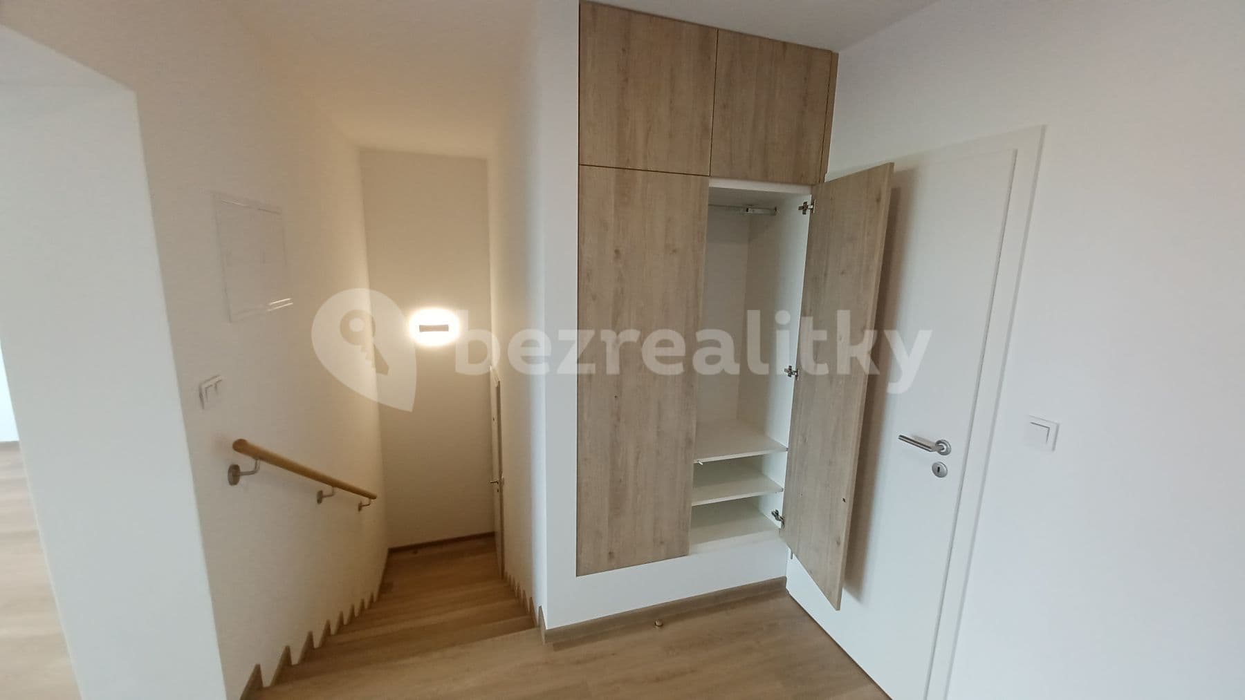 Prenájom bytu 3-izbový 85 m², Veverské Knínice, Jihomoravský kraj Prenájom bytu 3-izbový 85 m², Veverské Knínice, Jihomoravský kraj