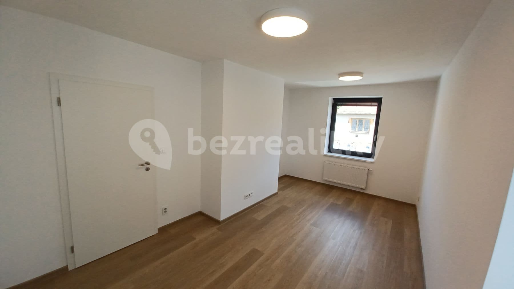 Prenájom bytu 3-izbový 85 m², Veverské Knínice, Jihomoravský kraj Prenájom bytu 3-izbový 85 m², Veverské Knínice, Jihomoravský kraj