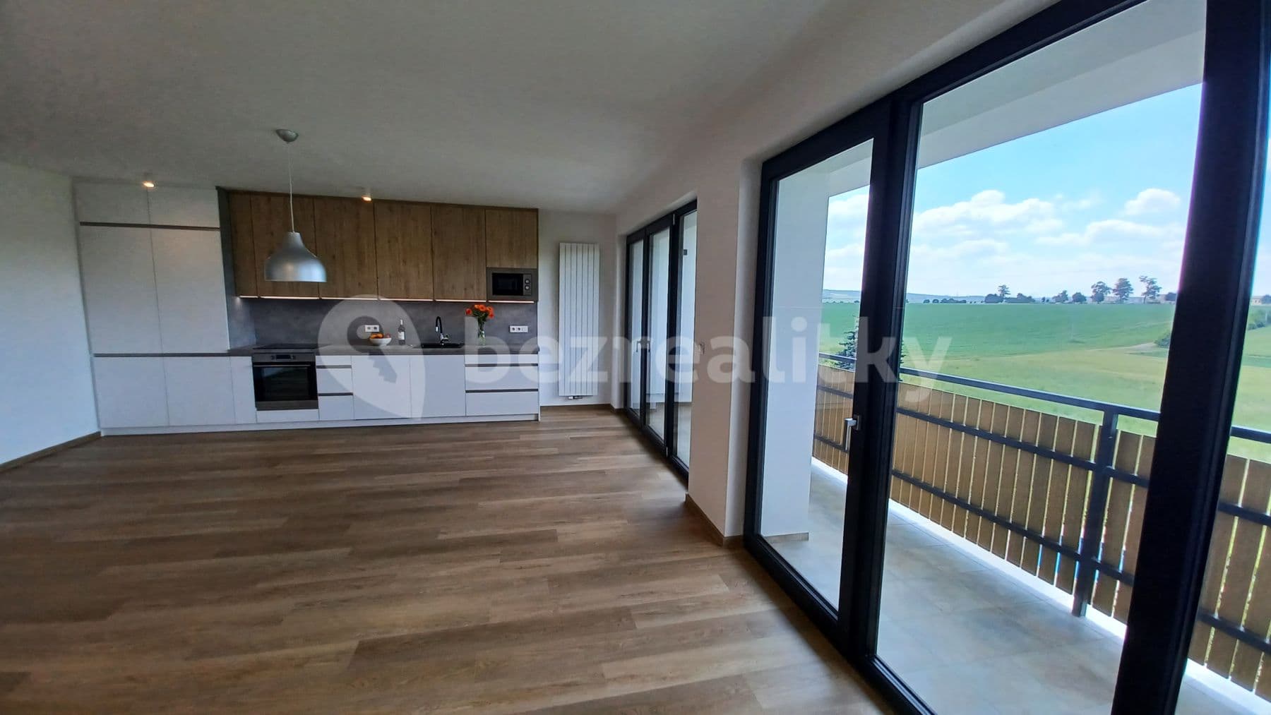 Prenájom bytu 3-izbový 85 m², Veverské Knínice, Jihomoravský kraj Prenájom bytu 3-izbový 85 m², Veverské Knínice, Jihomoravský kraj