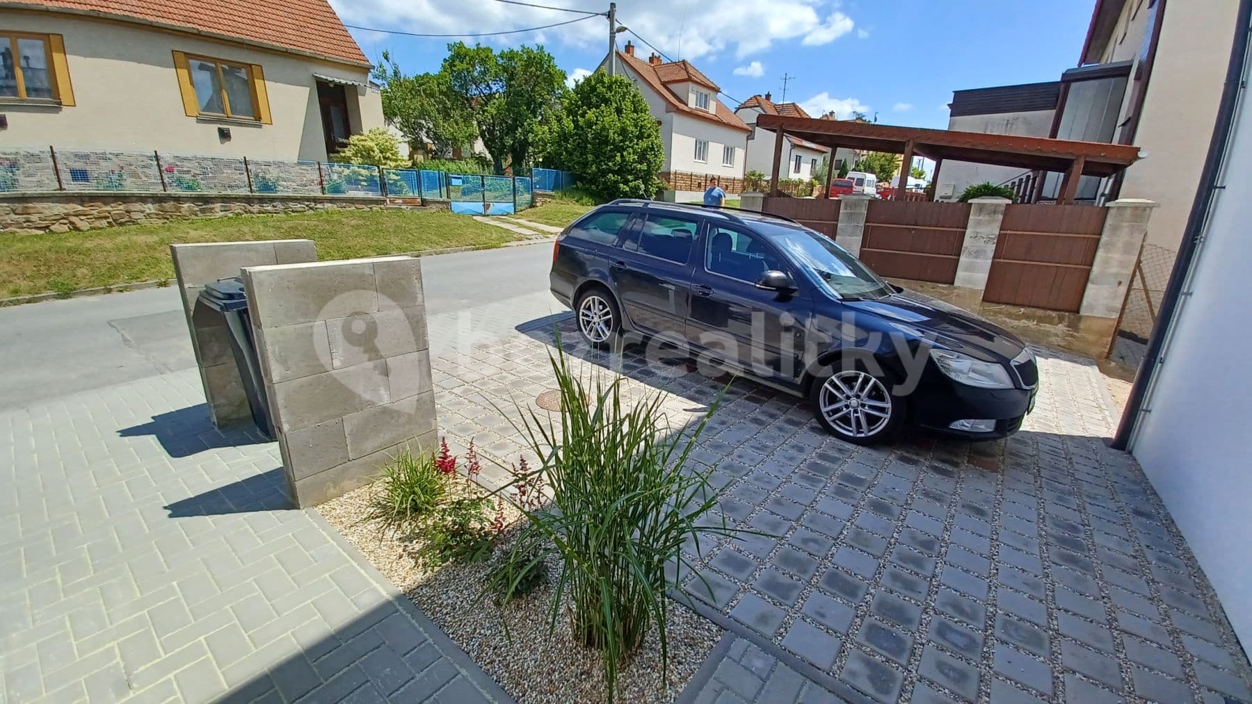 Prenájom bytu 3-izbový 85 m², Veverské Knínice, Jihomoravský kraj Prenájom bytu 3-izbový 85 m², Veverské Knínice, Jihomoravský kraj
