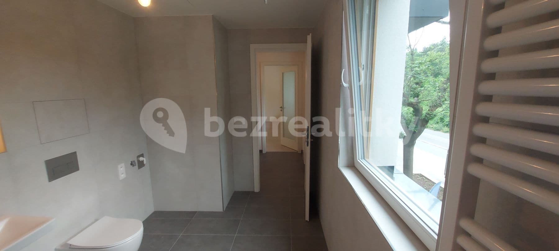 Prenájom bytu Garsoniéra 37 m², U Plynárny, Praha, Praha Prenájom bytu Garsoniéra 37 m², U Plynárny, Praha, Praha