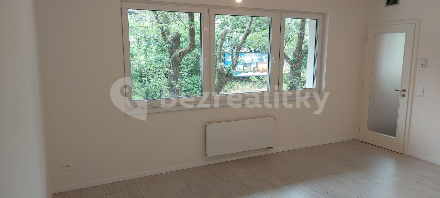 Prenájom bytu Garsoniéra 37 m², U Plynárny, Praha, Praha Prenájom bytu Garsoniéra 37 m², U Plynárny, Praha, Praha