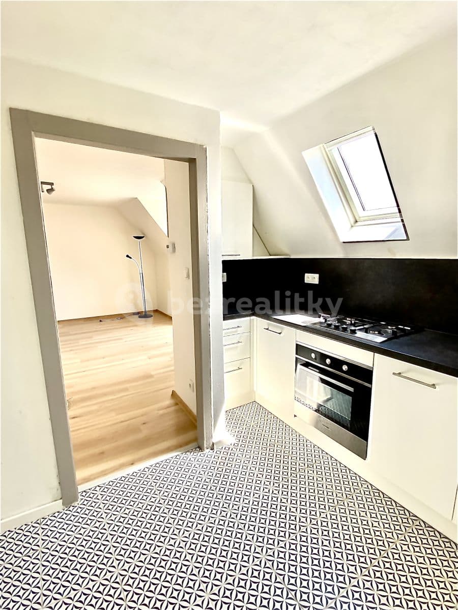 Prenájom bytu 2-izbový 56 m², Wolkerova, Litvínov, Ústecký kraj Prenájom bytu 2-izbový 56 m², Wolkerova, Litvínov, Ústecký kraj