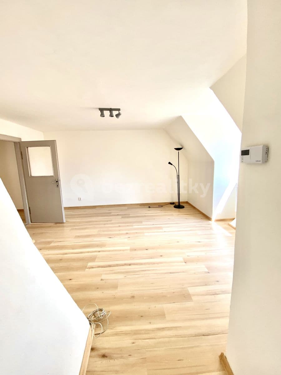 Prenájom bytu 2-izbový 56 m², Wolkerova, Litvínov, Ústecký kraj Prenájom bytu 2-izbový 56 m², Wolkerova, Litvínov, Ústecký kraj