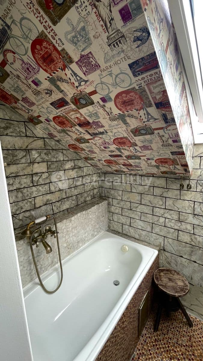 Prenájom bytu 1-izbový 25 m², Lublaňská, Praha, Praha Prenájom bytu 1-izbový 25 m², Lublaňská, Praha, Praha