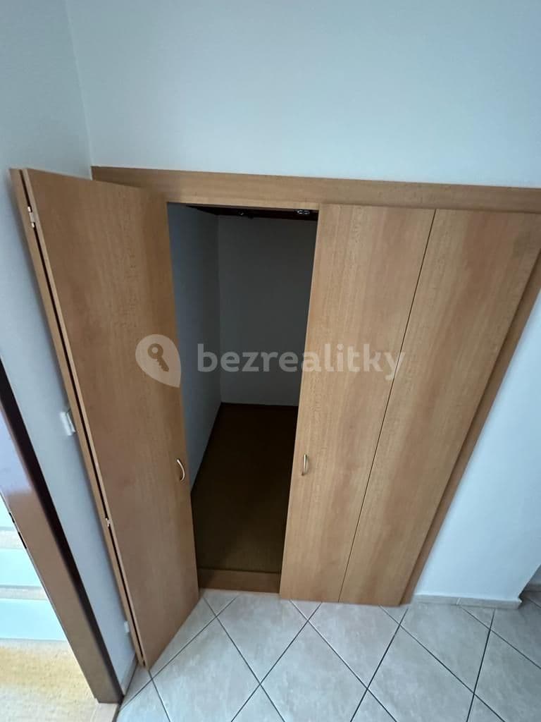 Prenájom bytu 1-izbový 38 m², Na Žertvách, Praha, Praha Prenájom bytu 1-izbový 38 m², Na Žertvách, Praha, Praha