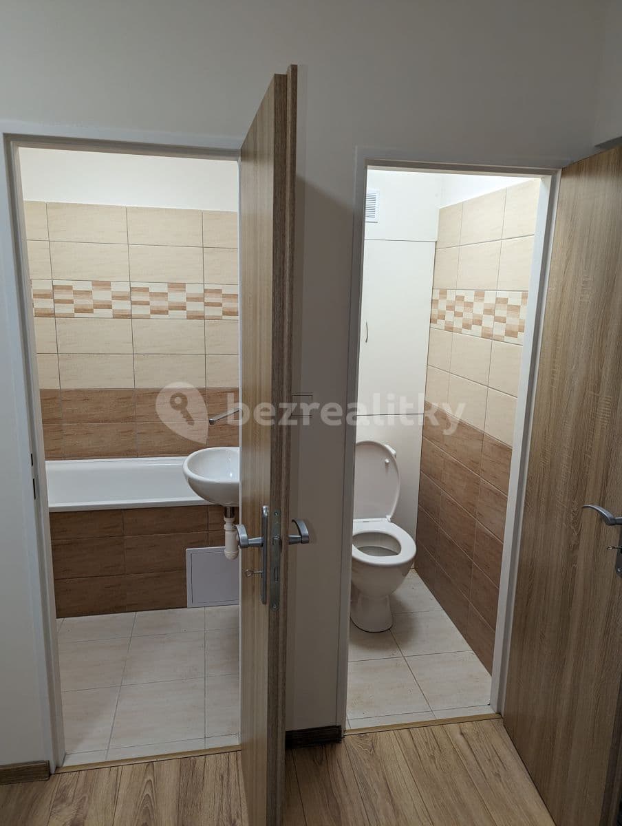 Prenájom bytu 3-izbový 55 m², Jelínkova, Sokolov, Karlovarský kraj Prenájom bytu 3-izbový 55 m², Jelínkova, Sokolov, Karlovarský kraj