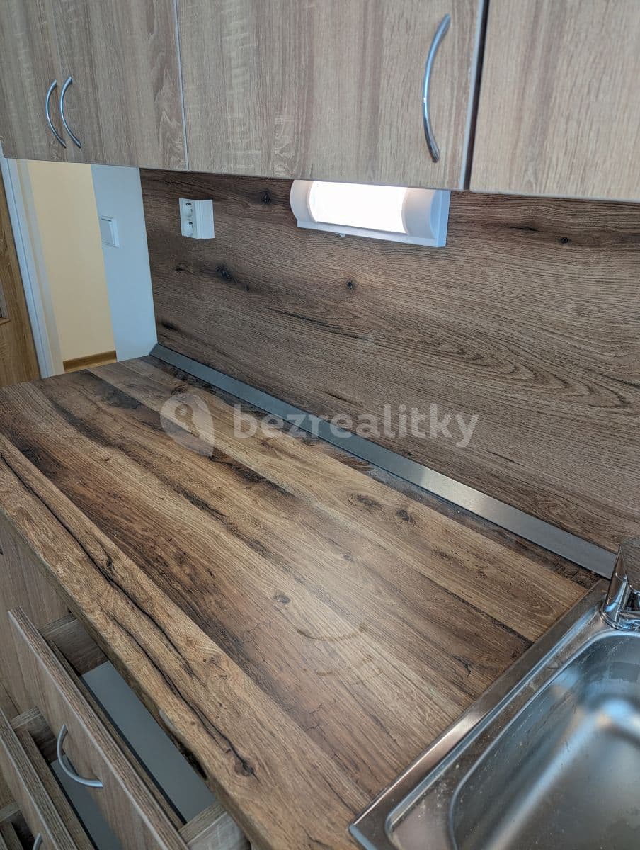 Prenájom bytu 3-izbový 55 m², Jelínkova, Sokolov, Karlovarský kraj Prenájom bytu 3-izbový 55 m², Jelínkova, Sokolov, Karlovarský kraj