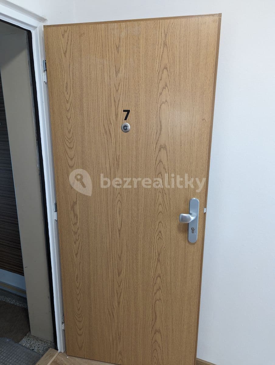 Prenájom bytu 3-izbový 55 m², Jelínkova, Sokolov, Karlovarský kraj Prenájom bytu 3-izbový 55 m², Jelínkova, Sokolov, Karlovarský kraj