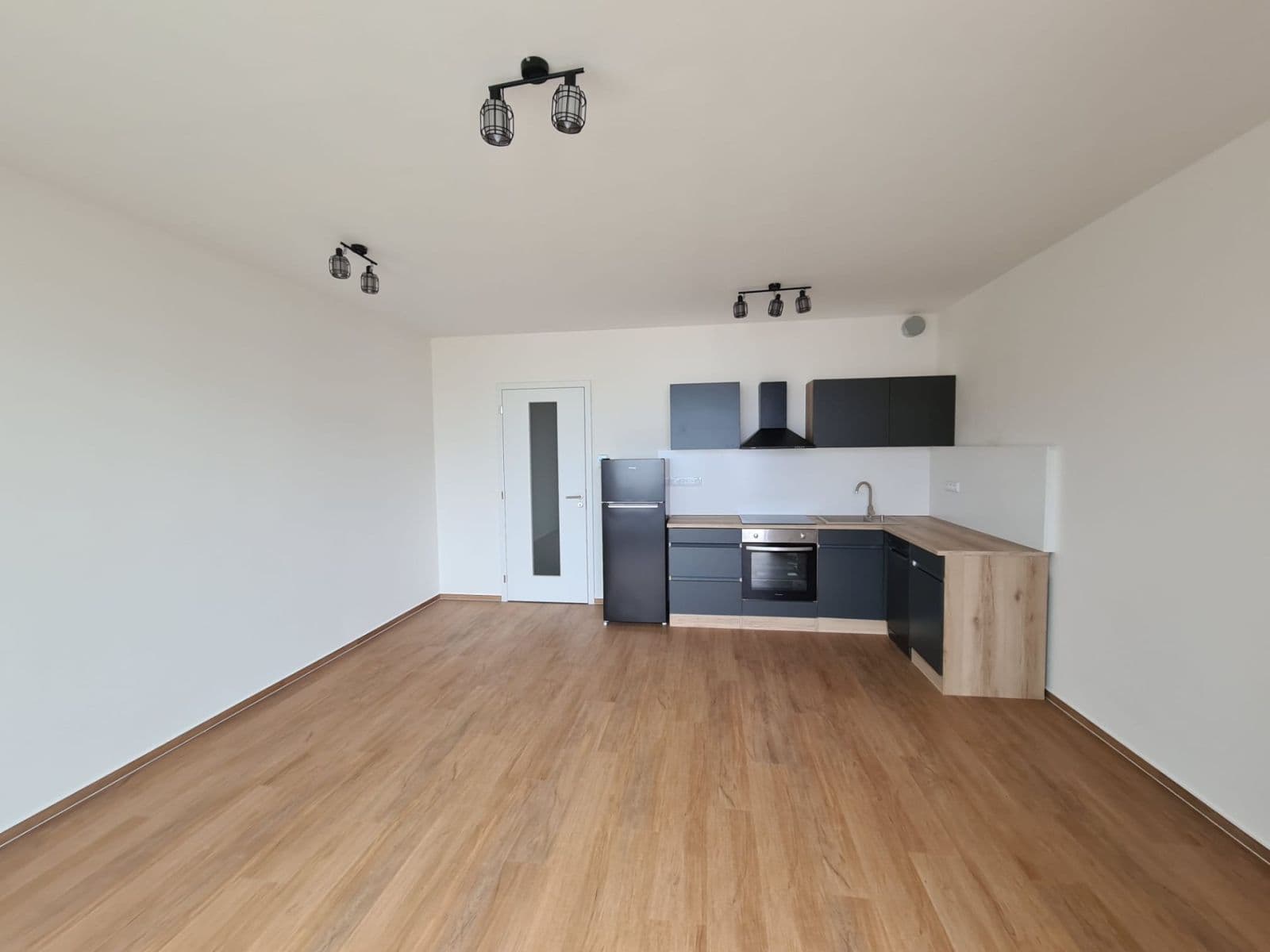 Prenájom bytu 1-izbový 39 m², Brno, Jihomoravský kraj Prenájom bytu 1-izbový 39 m², Brno, Jihomoravský kraj