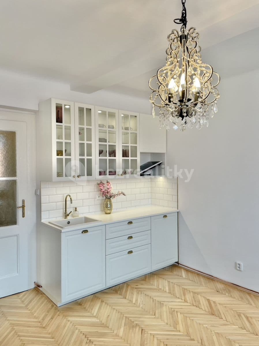 Prenájom bytu Garsoniéra 28 m², Baranova, Praha, Praha Prenájom bytu Garsoniéra 28 m², Baranova, Praha, Praha