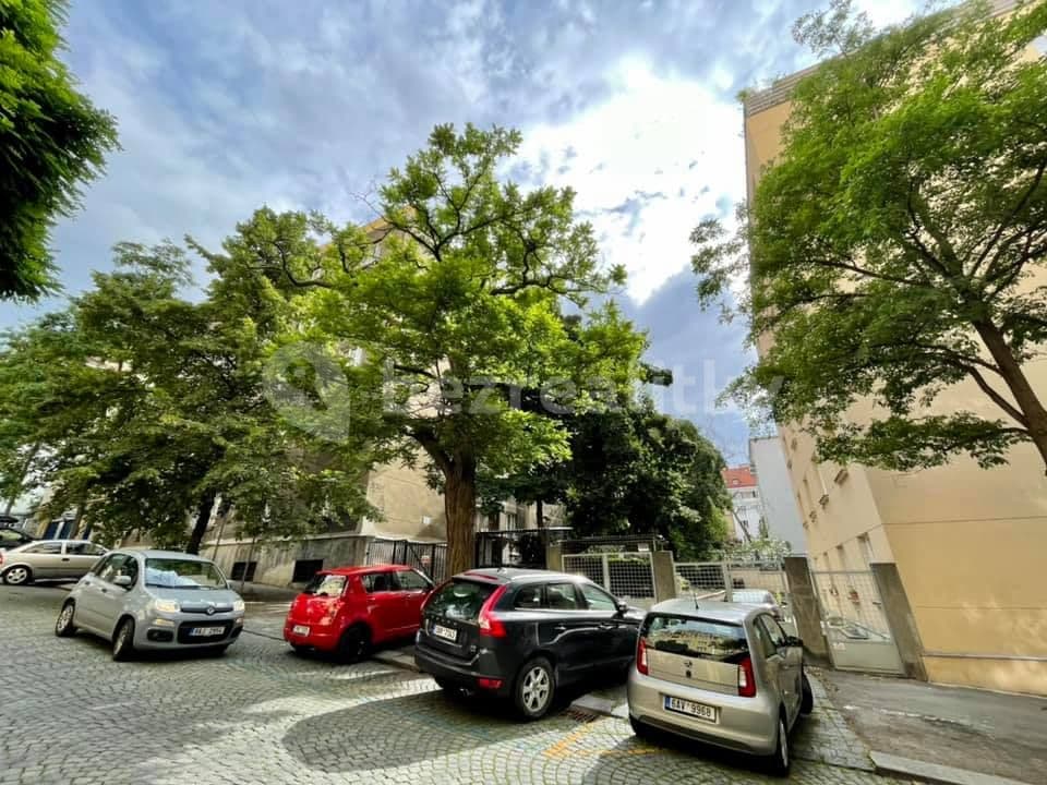 Prenájom bytu Garsoniéra 28 m², Baranova, Praha, Praha Prenájom bytu Garsoniéra 28 m², Baranova, Praha, Praha