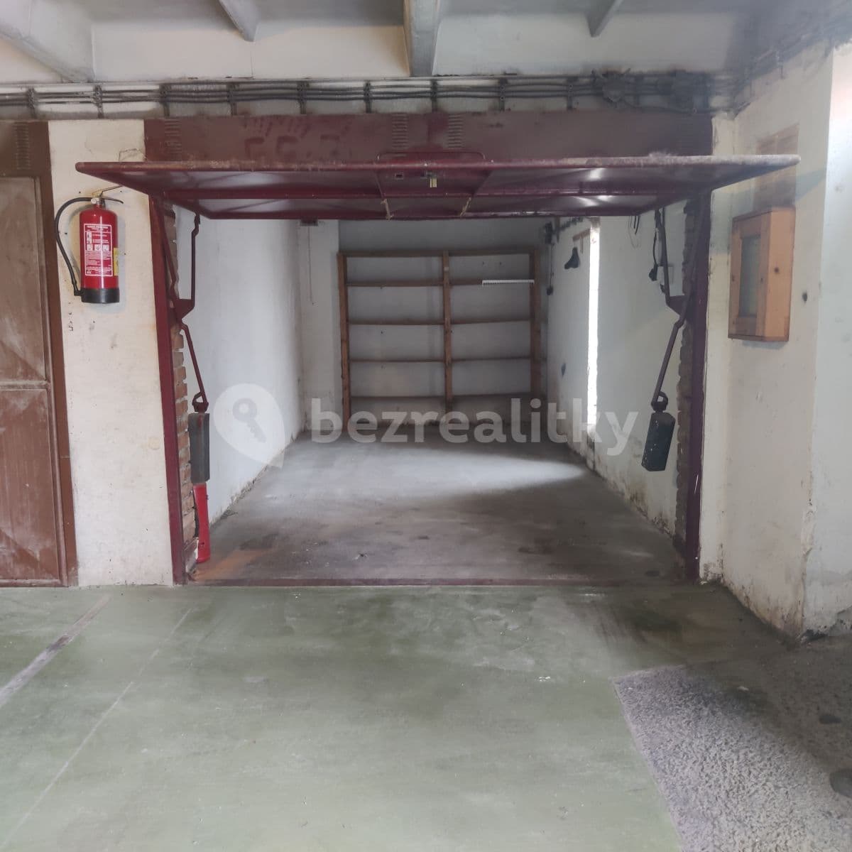 Prenájom garáže 18 m², Bellevue, Kladno, Středočeský kraj Prenájom garáže 18 m², Bellevue, Kladno, Středočeský kraj