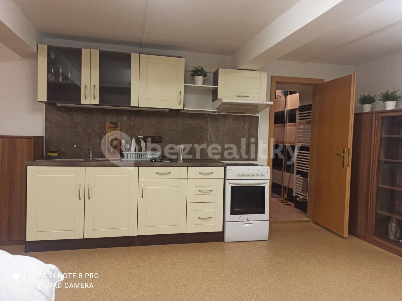 Prenájom bytu 2-izbový 60 m², Hradeckých, Praha, Praha Prenájom bytu 2-izbový 60 m², Hradeckých, Praha, Praha