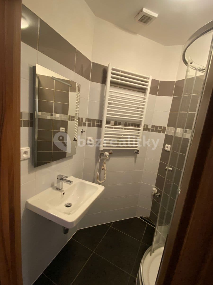 Prenájom bytu 2-izbový 45 m², Žitomírská, Praha, Praha Prenájom bytu 2-izbový 45 m², Žitomírská, Praha, Praha