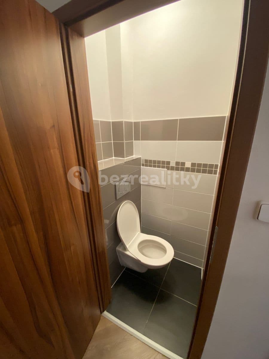 Prenájom bytu 2-izbový 45 m², Žitomírská, Praha, Praha Prenájom bytu 2-izbový 45 m², Žitomírská, Praha, Praha
