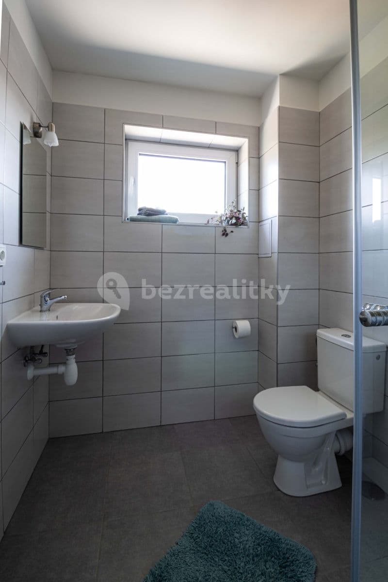 Prenájom bytu 1-izbový 29 m², Sadská, Praha, Praha Prenájom bytu 1-izbový 29 m², Sadská, Praha, Praha
