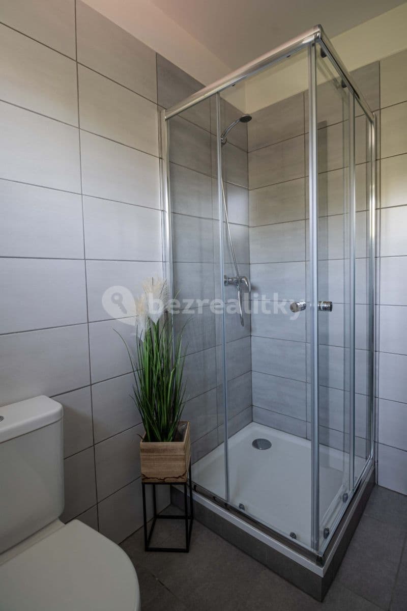 Prenájom bytu 1-izbový 29 m², Sadská, Praha, Praha Prenájom bytu 1-izbový 29 m², Sadská, Praha, Praha