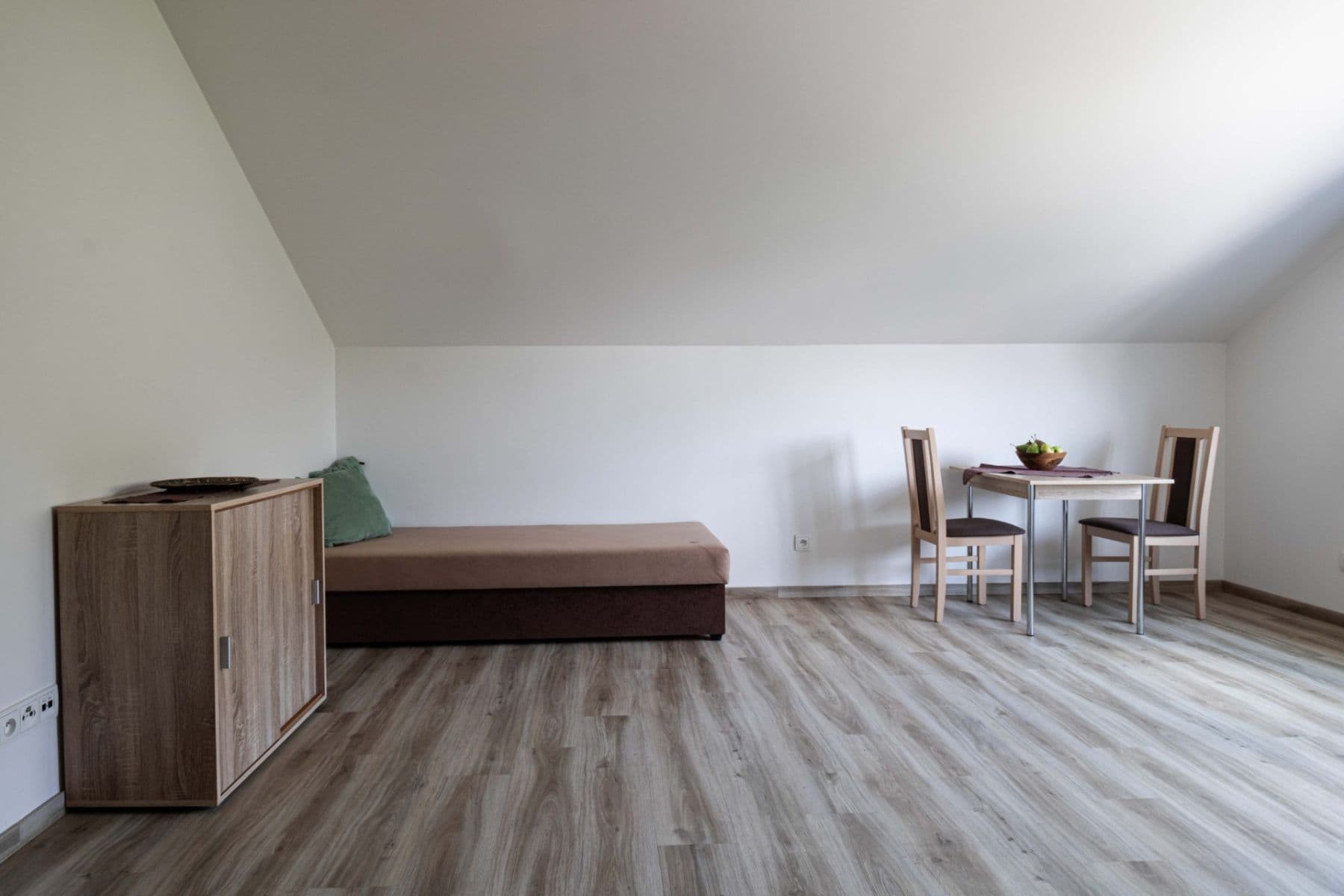 Prenájom bytu 1-izbový 29 m², Sadská, Praha, Praha Prenájom bytu 1-izbový 29 m², Sadská, Praha, Praha