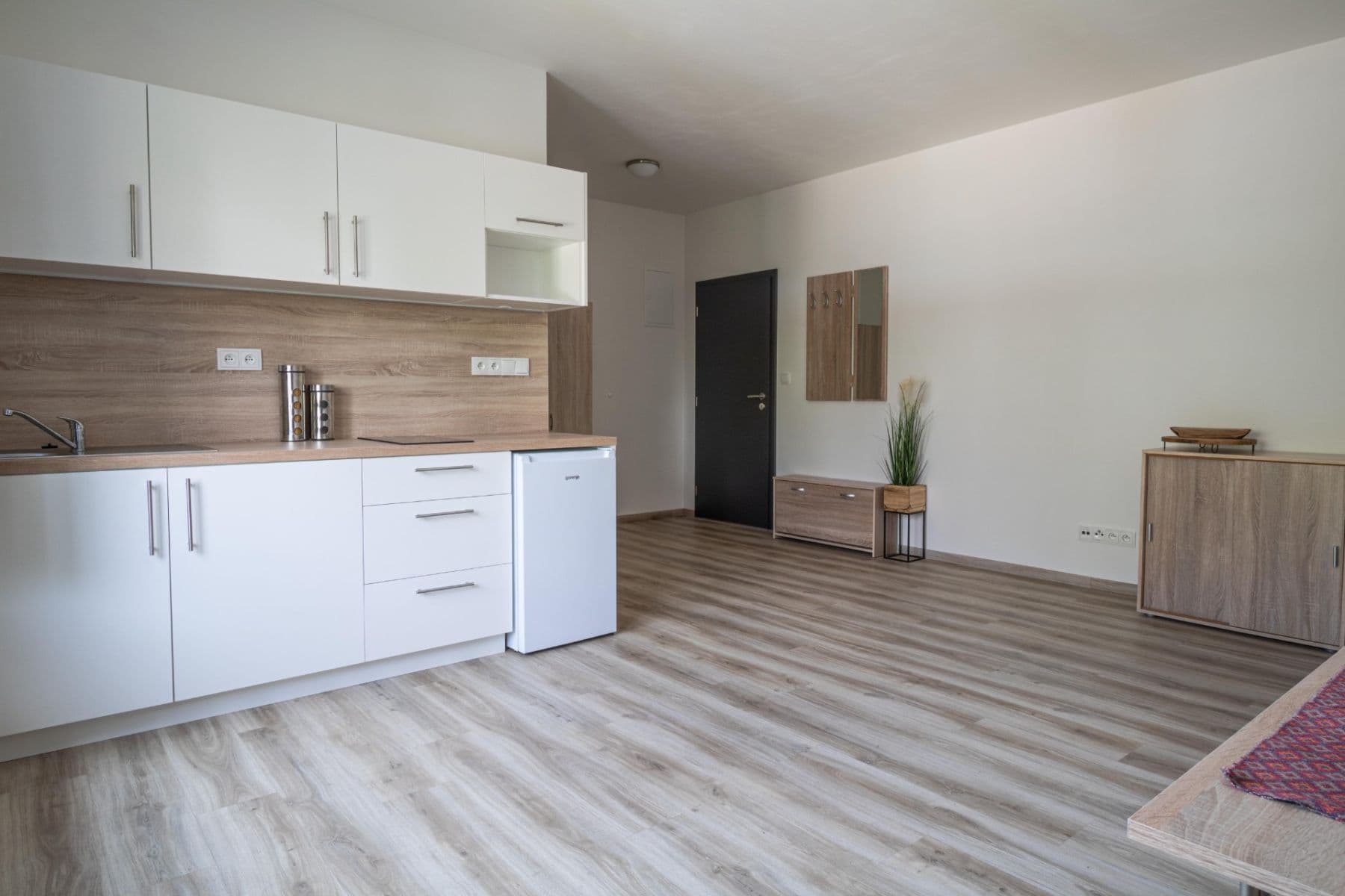 Prenájom bytu 1-izbový 29 m², Sadská, Praha, Praha Prenájom bytu 1-izbový 29 m², Sadská, Praha, Praha