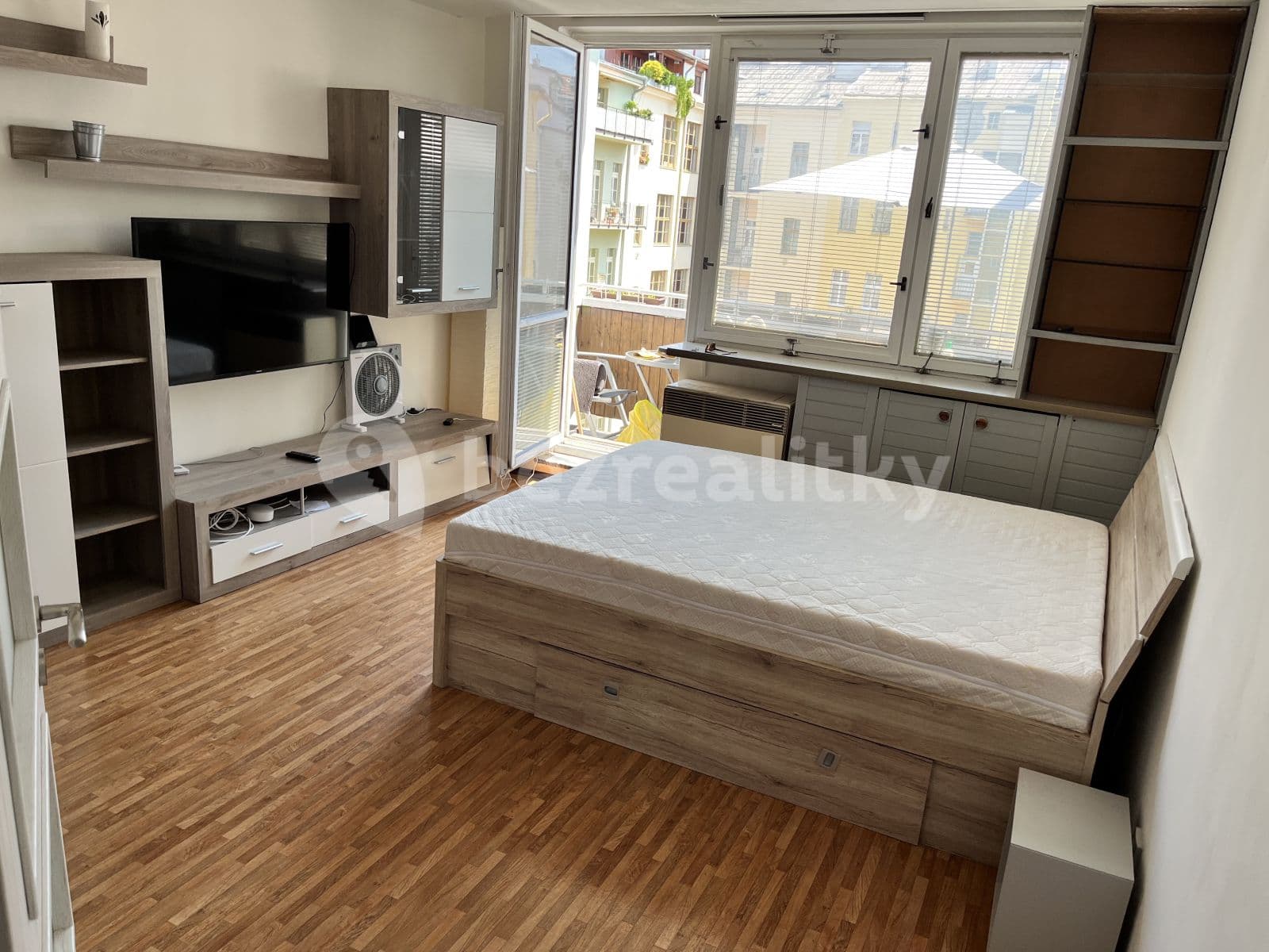 Prenájom bytu 1-izbový 30 m², Balbínova, Praha, Praha Prenájom bytu 1-izbový 30 m², Balbínova, Praha, Praha