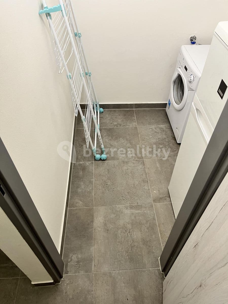 Prenájom bytu 1-izbový 30 m², Balbínova, Praha, Praha Prenájom bytu 1-izbový 30 m², Balbínova, Praha, Praha