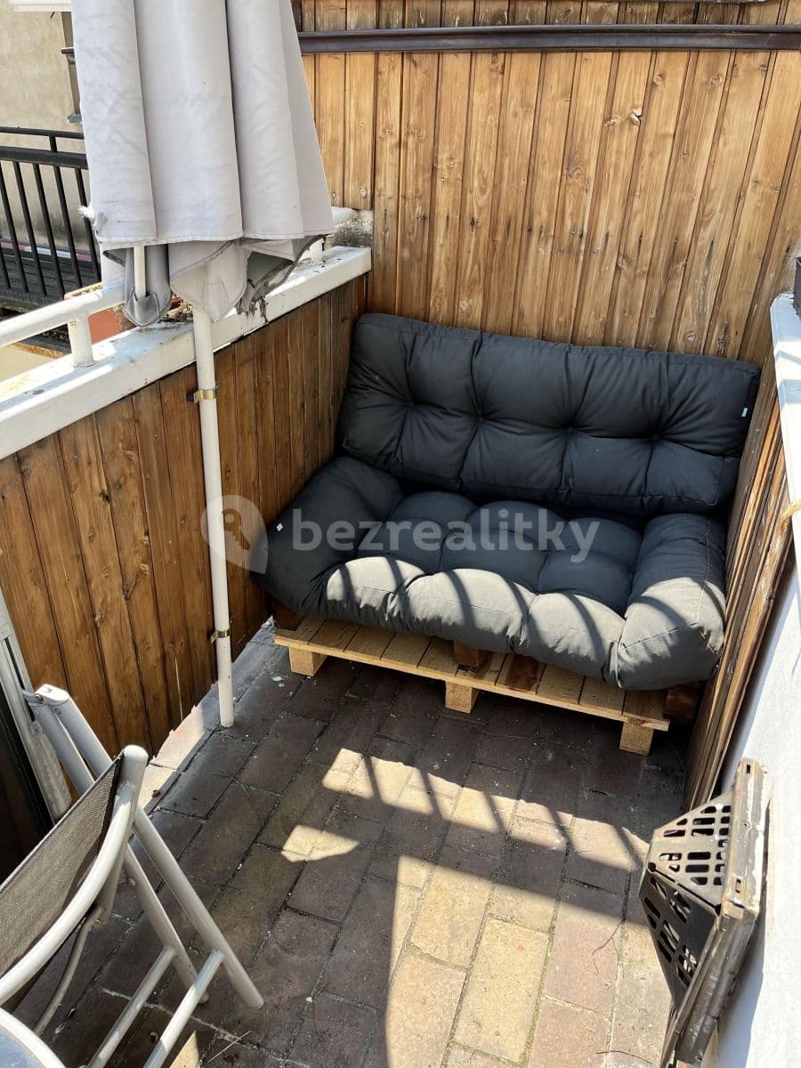 Prenájom bytu 1-izbový 30 m², Balbínova, Praha, Praha Prenájom bytu 1-izbový 30 m², Balbínova, Praha, Praha