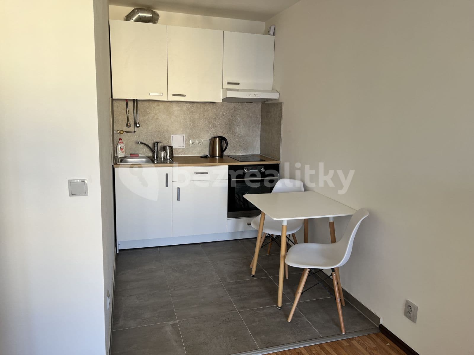 Prenájom bytu 1-izbový 30 m², Balbínova, Praha, Praha Prenájom bytu 1-izbový 30 m², Balbínova, Praha, Praha